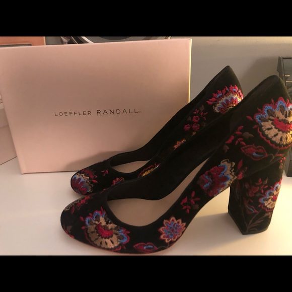 Loeffler Randall Black Floral Thick Heels - Picture 1 of 2